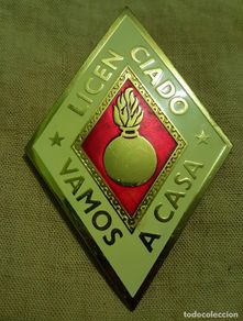 Militaria: Placa rombo licenciado artilleria